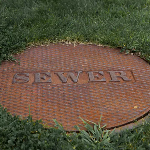 What You Need to Know About Early Signs of a Sewer Line Problem in Staten Island and Brooklyn Homes