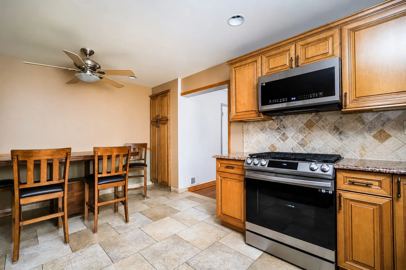 19 Shotwell Avenue photo 3