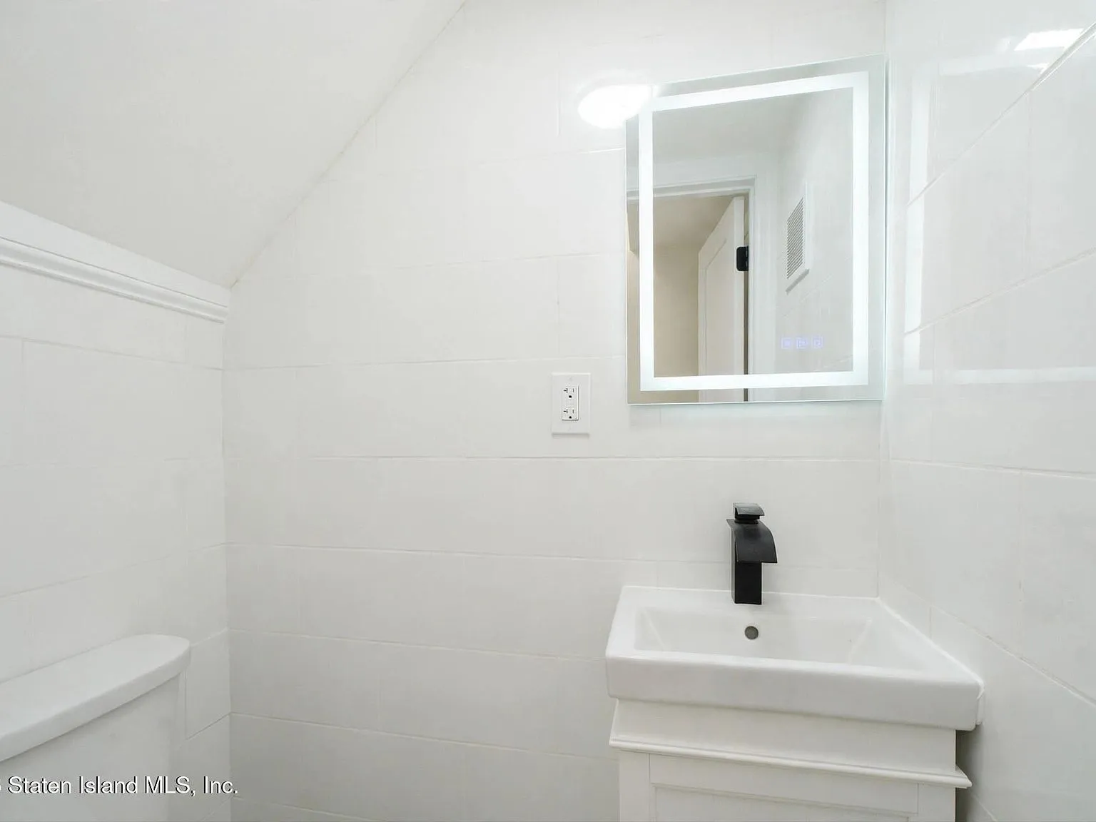 25 Wolkoff Lane photo 15