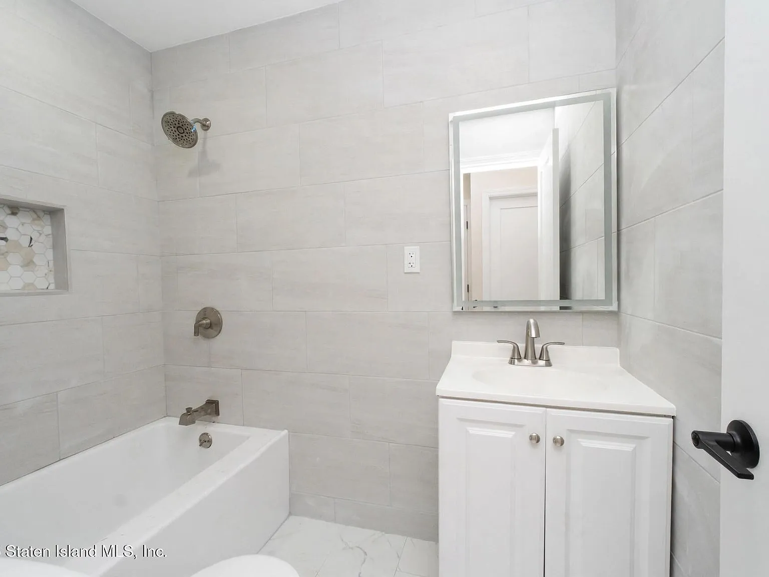 25 Wolkoff Lane photo 16