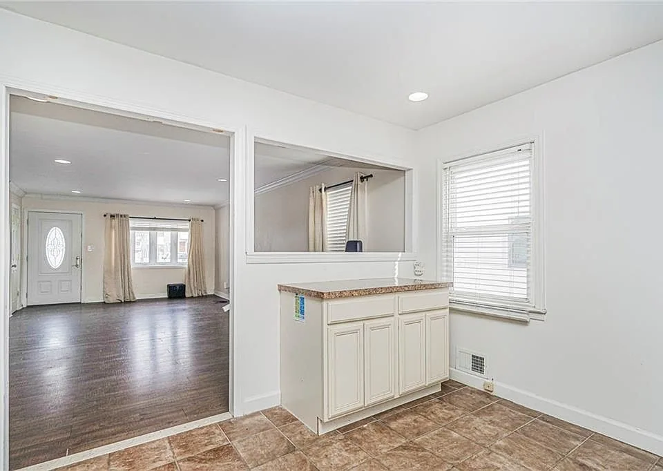 310 Chesterton Avenue photo 3