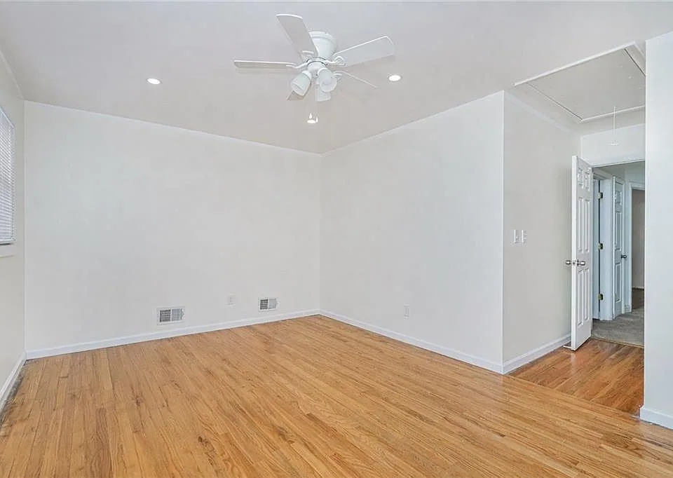 310 Chesterton Avenue photo 11