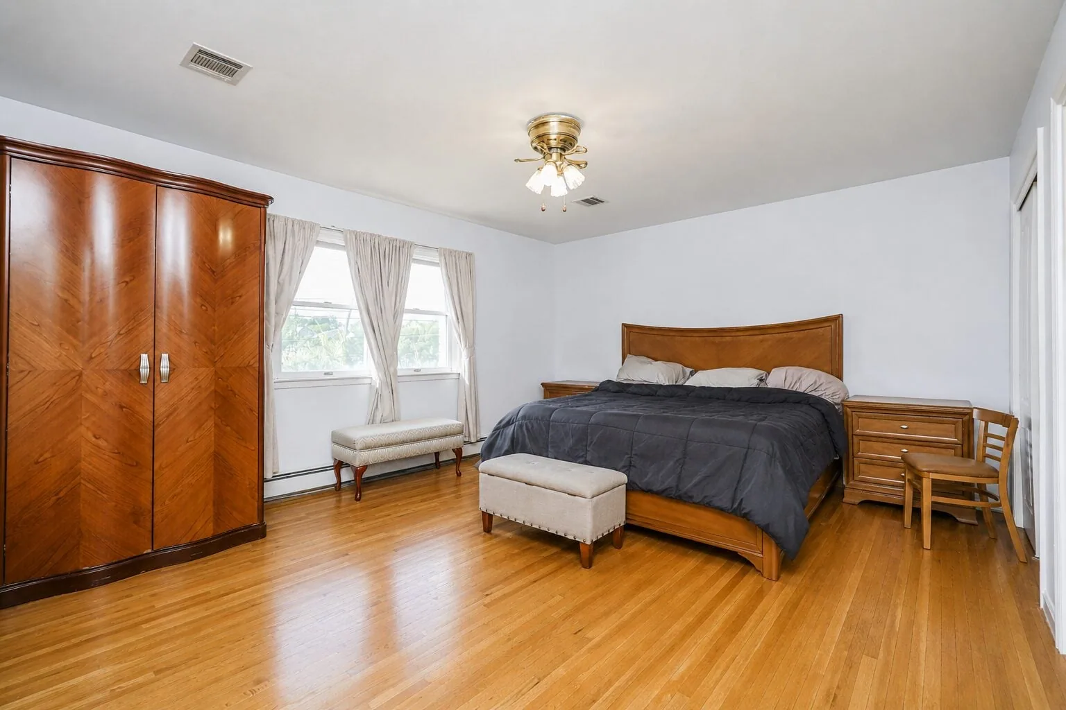 4816 Hylan Boulevard photo 19