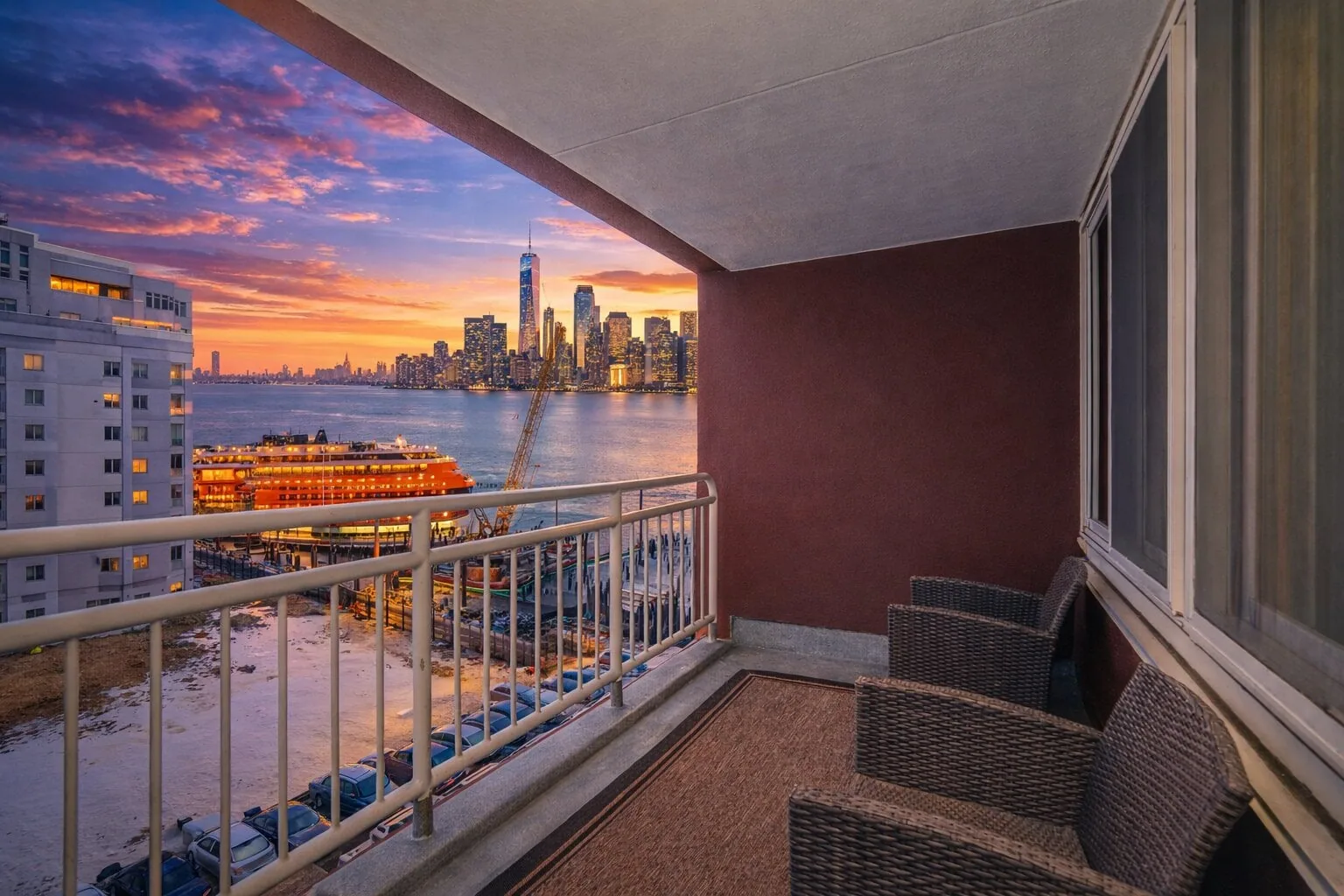 80 Bay Street Landing 6L photo 2