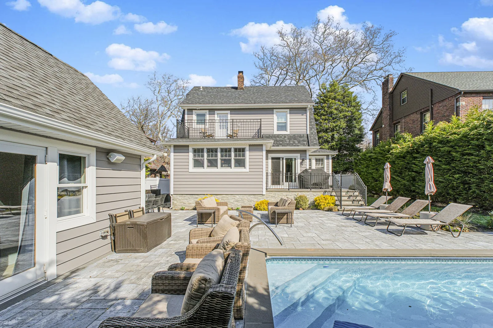 84 Elwood Place photo 13